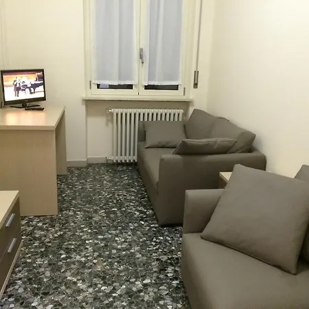 Casa San Zeno - Istituto Salesiano 3* Verona